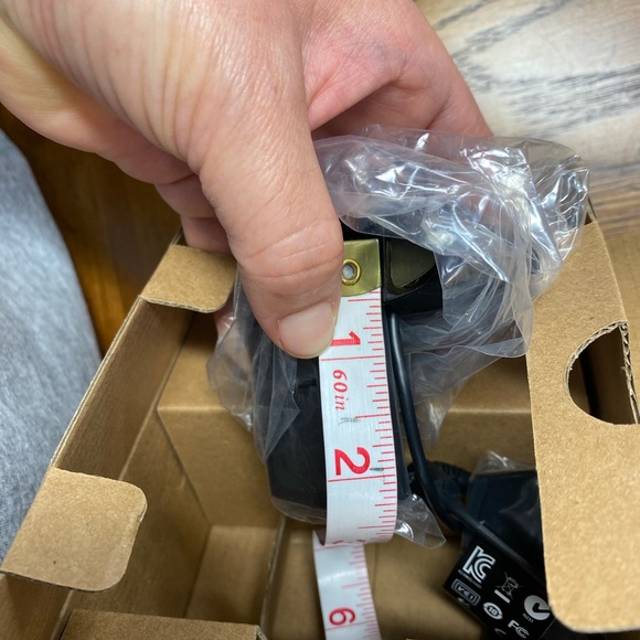 Logitech C930e 1080P HD Video Webcam - 90-Degree Extended View - Picture 14 of 14